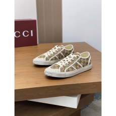 Gucci Low Shoes